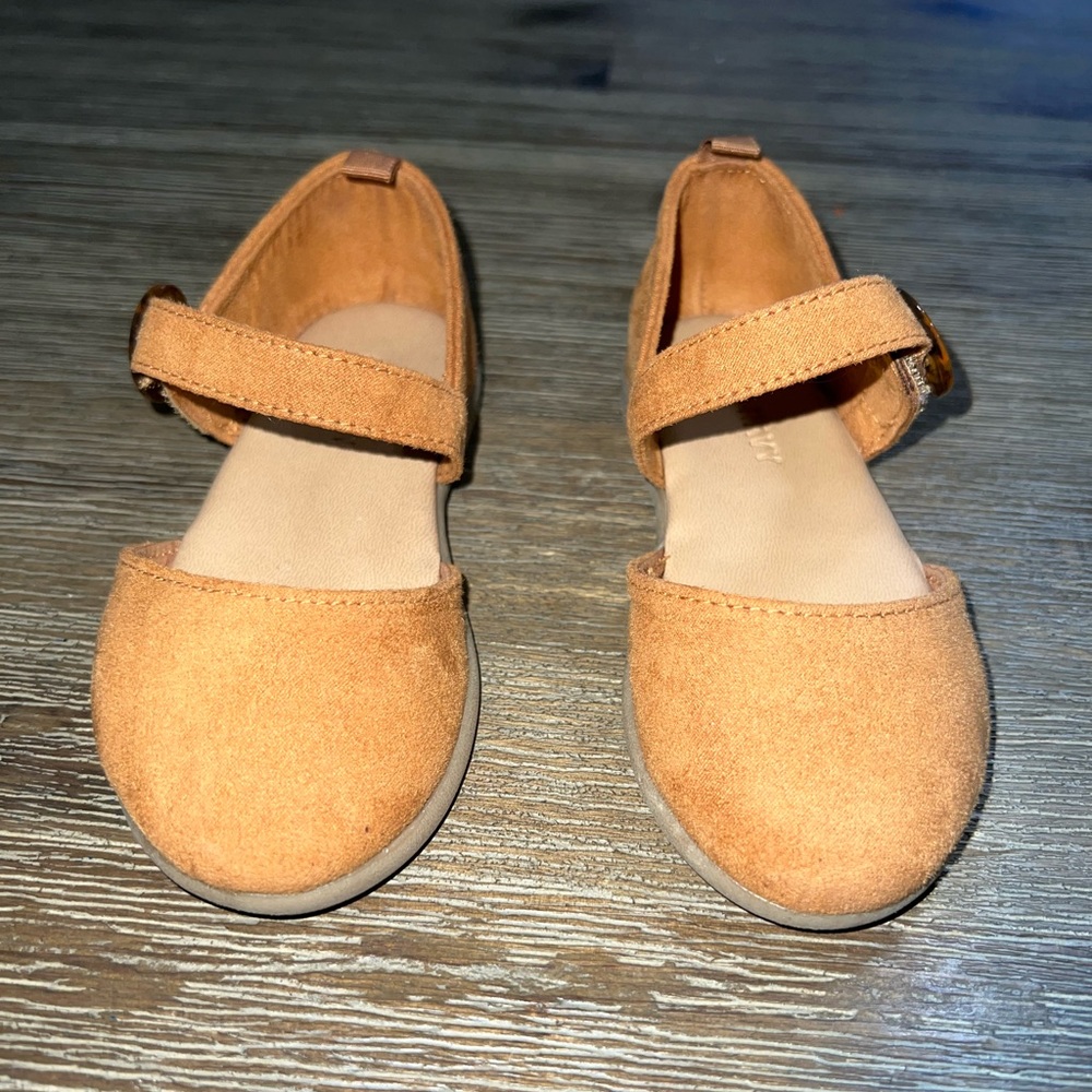 Old Navy girls size 7 sandals